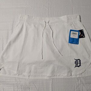 Detroit Tigers Women's Golf Shorts (Small) Columbia - Brand New